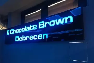 Chocolate Brown világító reklámtábla
